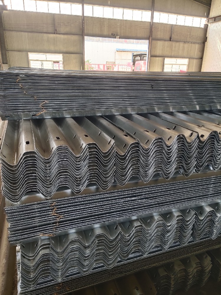 三波鍍鋅護欄板