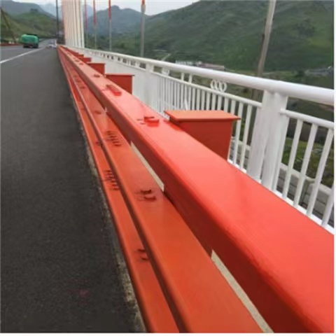 橋梁護欄